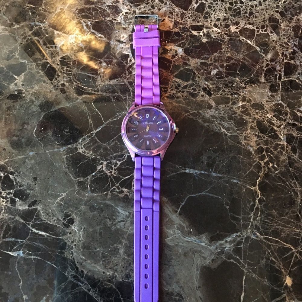 PURPLE RUBBERY Fun Watch! - Picture 3 of 14